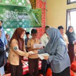 Berkah Hari Amal Bakti, 50 Mustahiq dari Damar Terima Santunan dari Kemenag Beltim