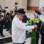 Wisuda Madrasah Diniyah Se-Beltim Jadi Wadah Cetak Generasi Pintar Dan Berakhlak Mulia Wisuda Madrasah Diniyah Se-Beltim Jadi Wadah Cetak Generasi Pintar Dan Berakhlak Mulia