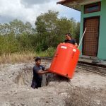 Keterbatasan Dana Tak Halangi Inovasi, KUA Simpang Renggiang Tanam Tandon Air Demi Keamanan